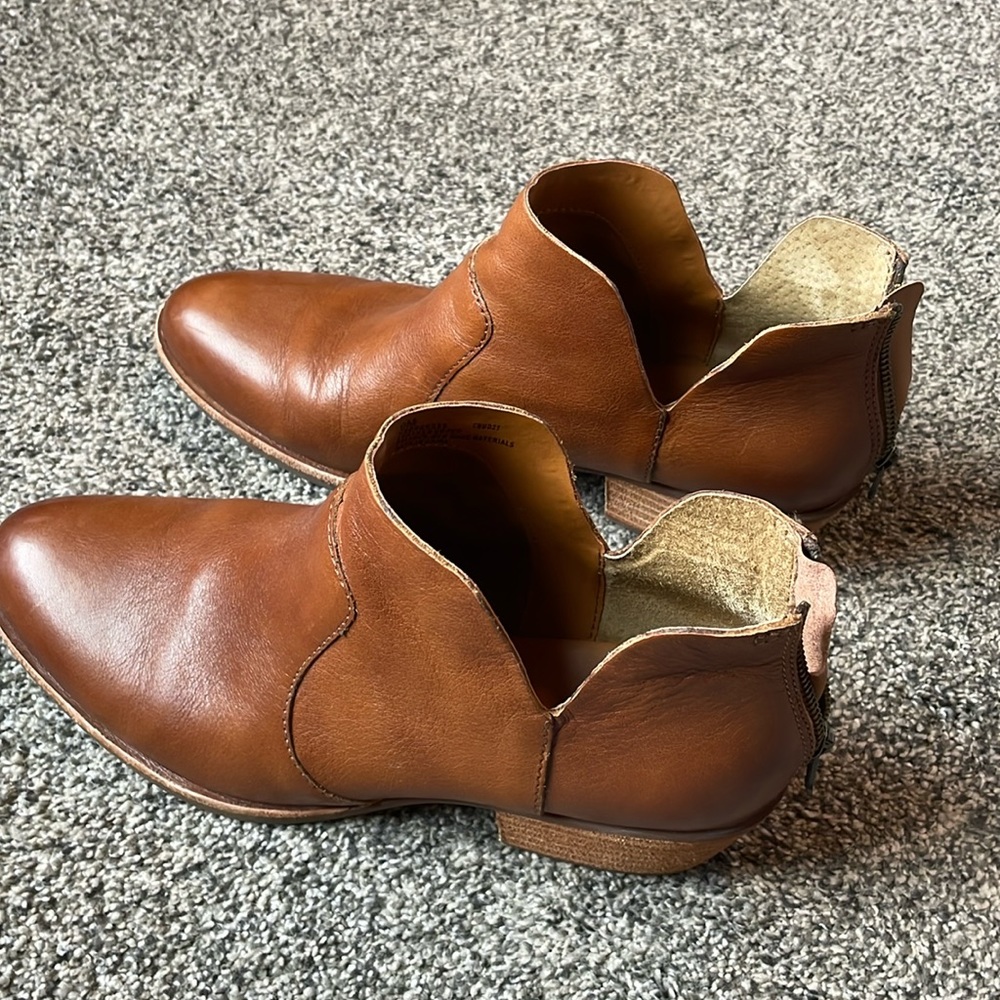Kork-Ease brown 100% leather booties.